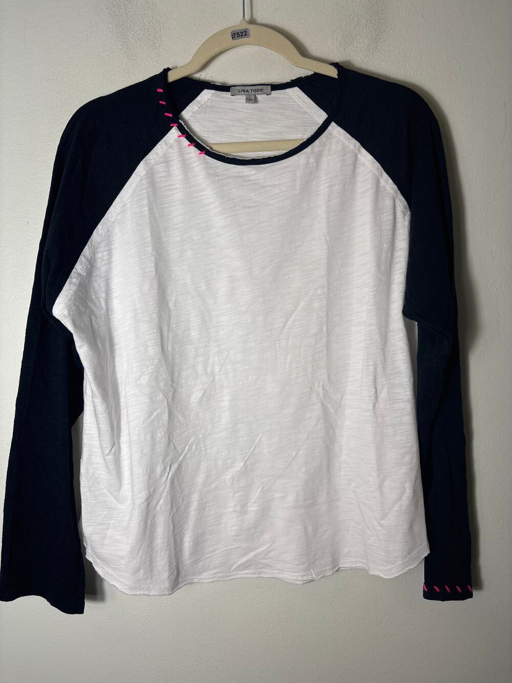 Lisa Todd White w Black Sleeve Tee Sz L